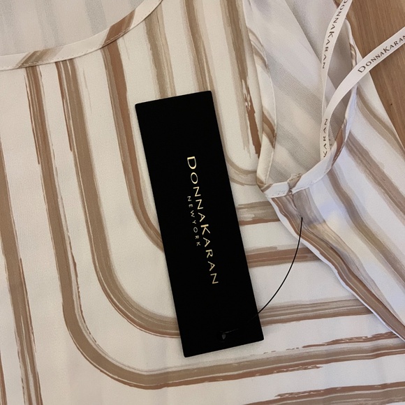 Donna Karen sleeveless blouse - Picture 2 of 4